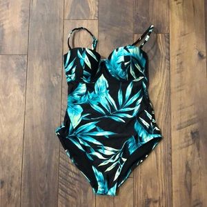 Old Navy One-piece Bathing Suit